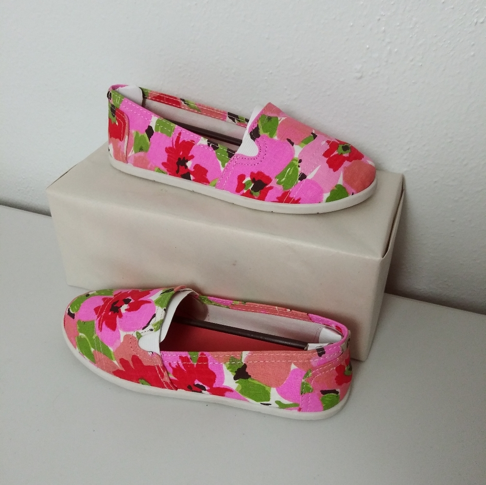 Air Walk Vintage Size 5.5 Flat Canvas Shoes Floral Pink